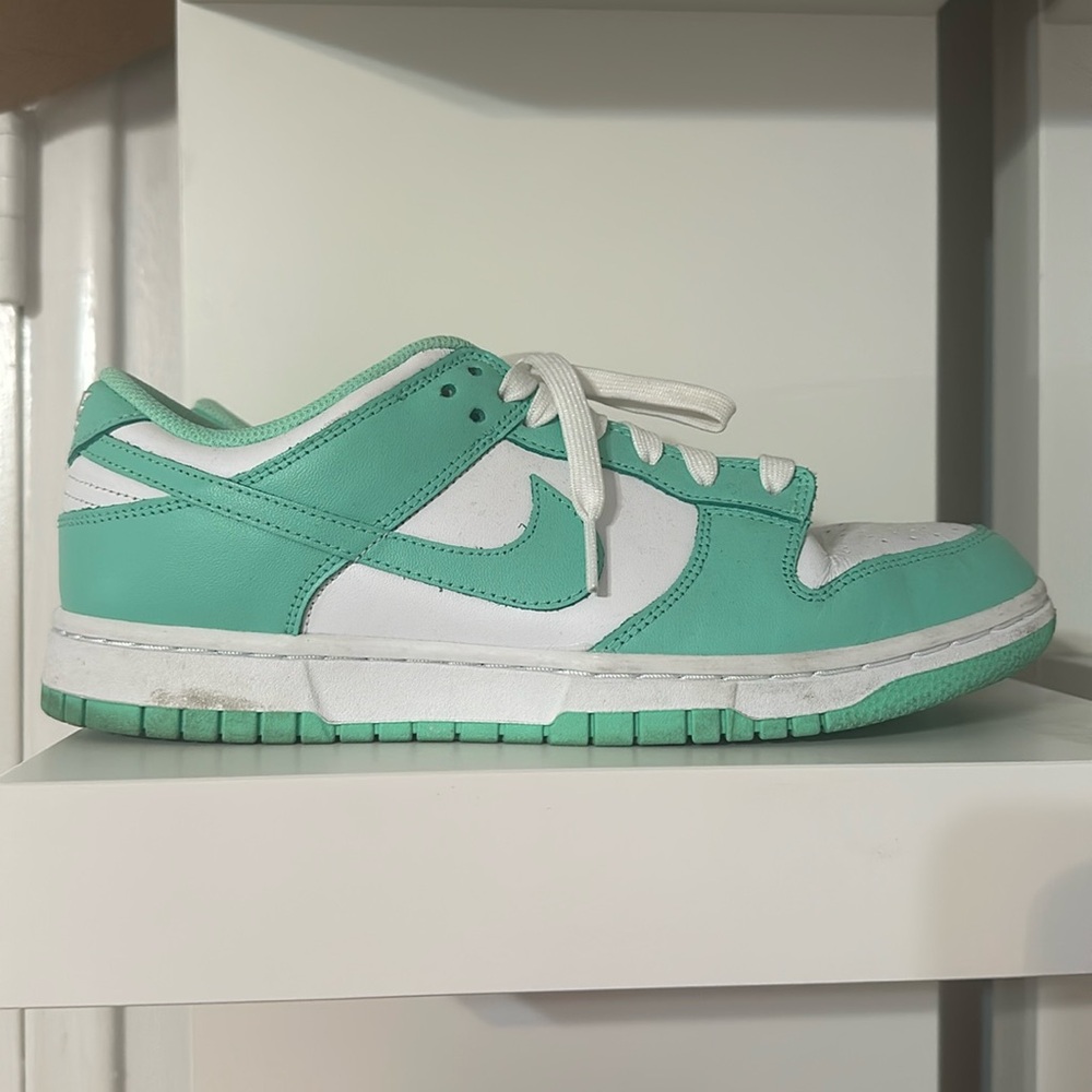 Women’s Dunk Low ‘Green Glow’
